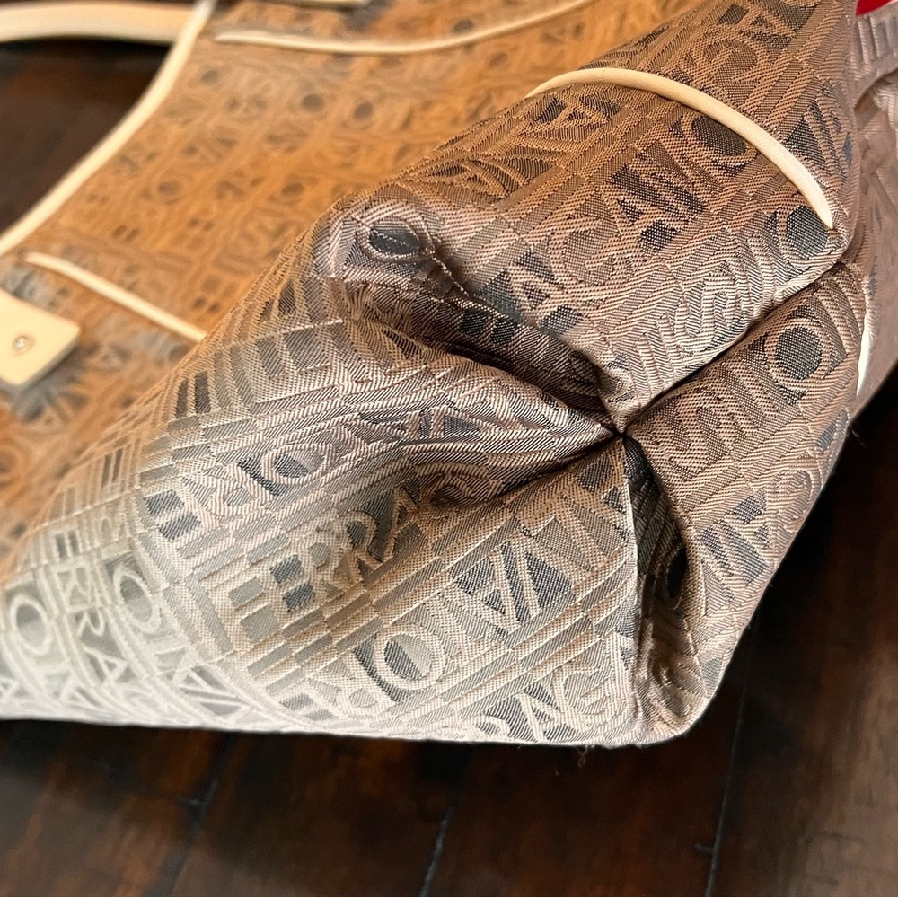 Salvatore Ferragamo Beige Monogram Tote - Picture 11 of 13